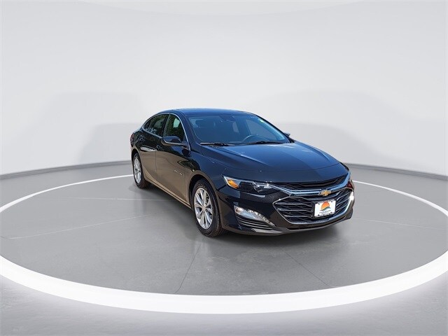 2024 Chevrolet Malibu 1LT photo 3