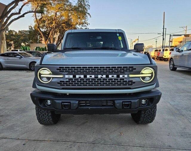 2023 Ford Bronco Badlands photo 2