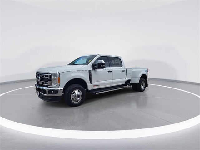 2023 Ford F-350 XLT photo 4