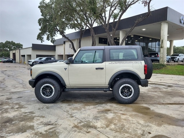 2025 Ford Bronco 2-Door Base's photo