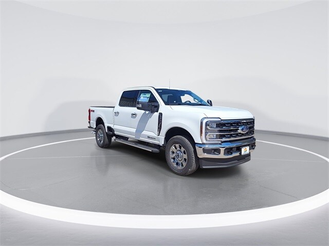 2026 Ford F-250 Lariat photo 2