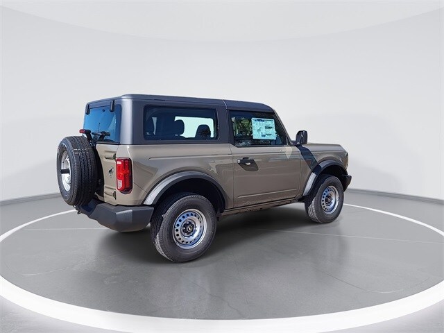 2025 Ford Bronco Base photo 2