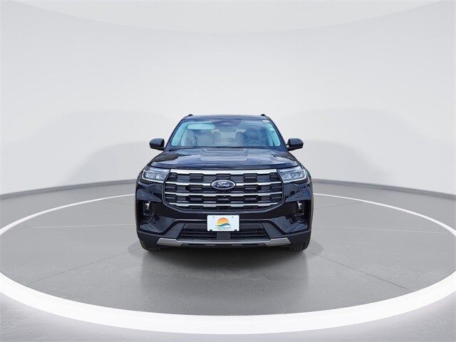 2026 Ford Explorer photo 3