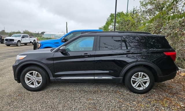 2022 Ford Explorer XLT's photo
