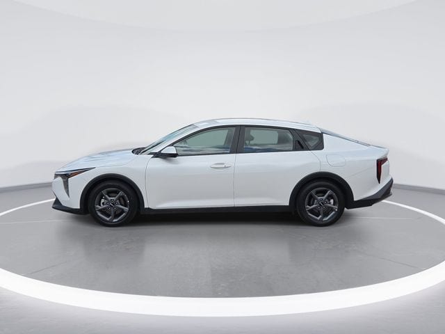 2025 Kia K4 LXS AT's photo