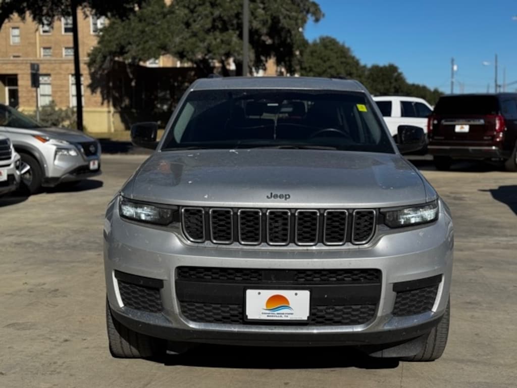 Used 2022 Jeep Grand Cherokee L Laredo SUV