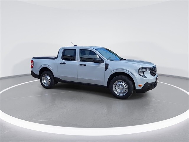 2025 Ford Maverick XL photo 2