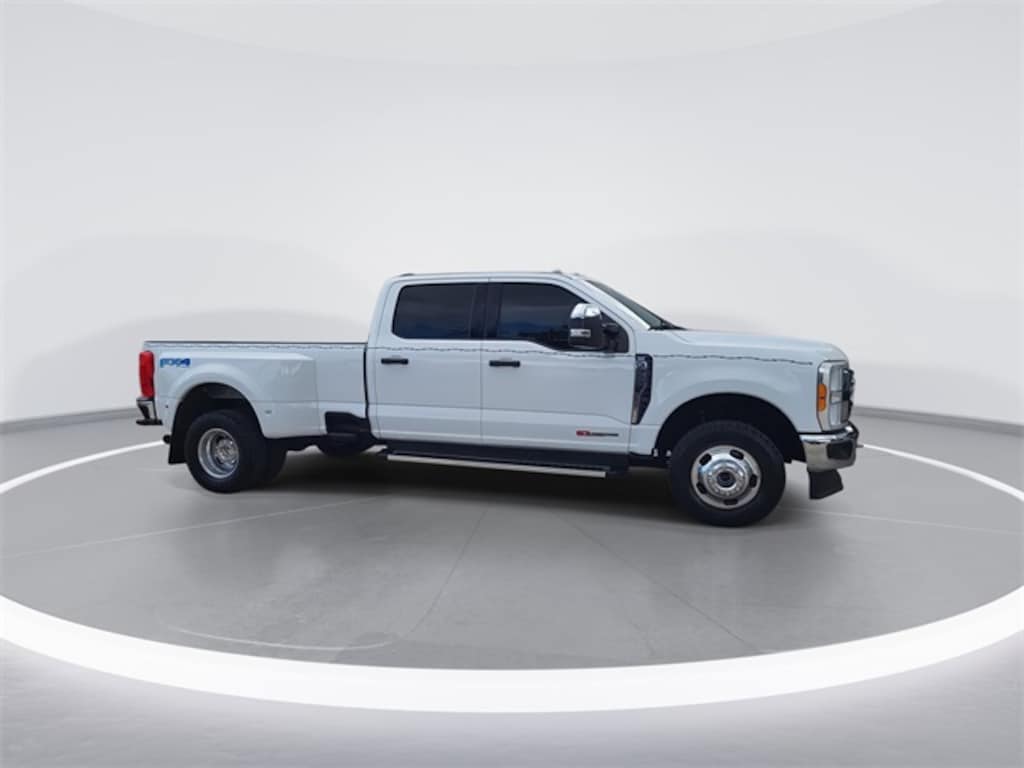 Used 2023 Ford Super Duty F-350 DRW XLT Truck Crew Cab
