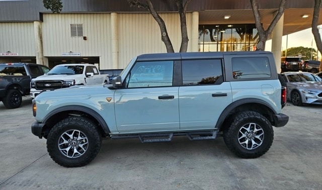 2023 Ford Bronco 4-Door Badlands's photo
