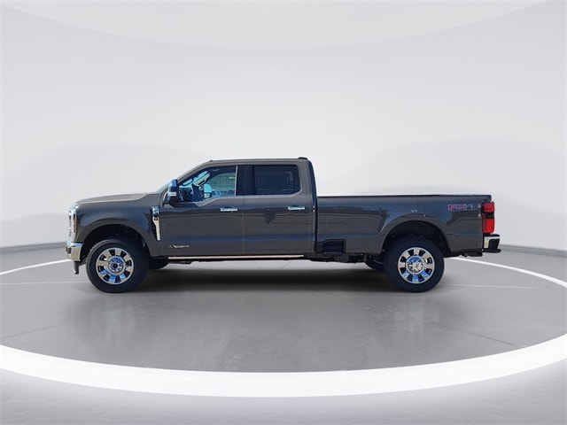 2026 Ford F-350 Super Duty King Ranch's photo