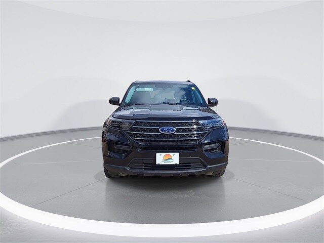 2024 Ford Explorer XLT photo 2