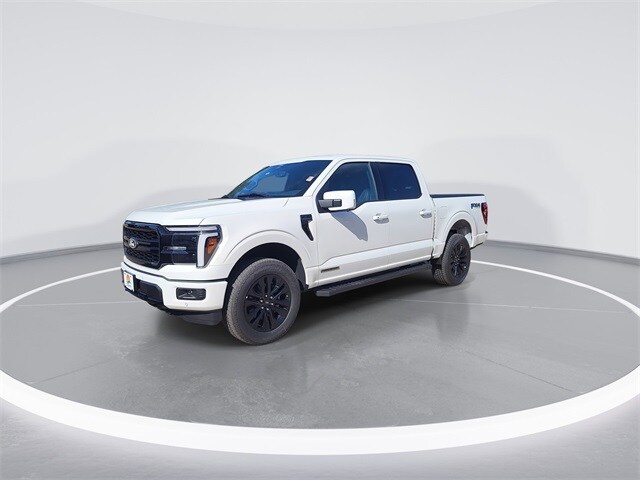 2025 Ford F-150 Lariat photo 3