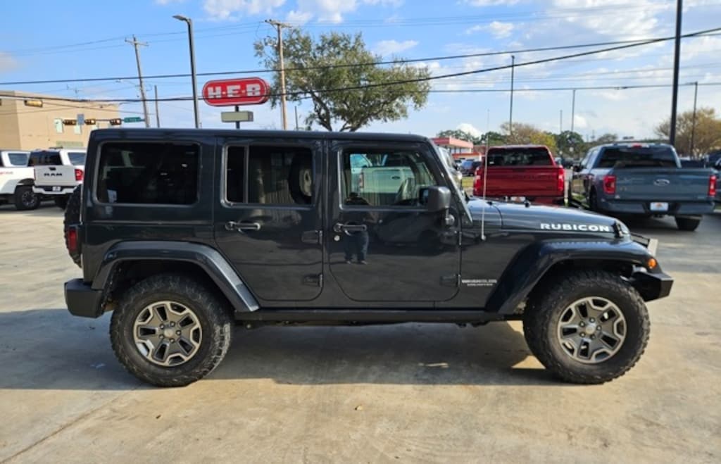 Used 2017 Jeep Wrangler Unlimited Rubicon SUV
