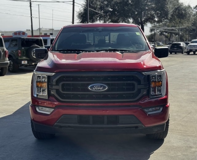 2021 Ford F-150 XLT photo 2