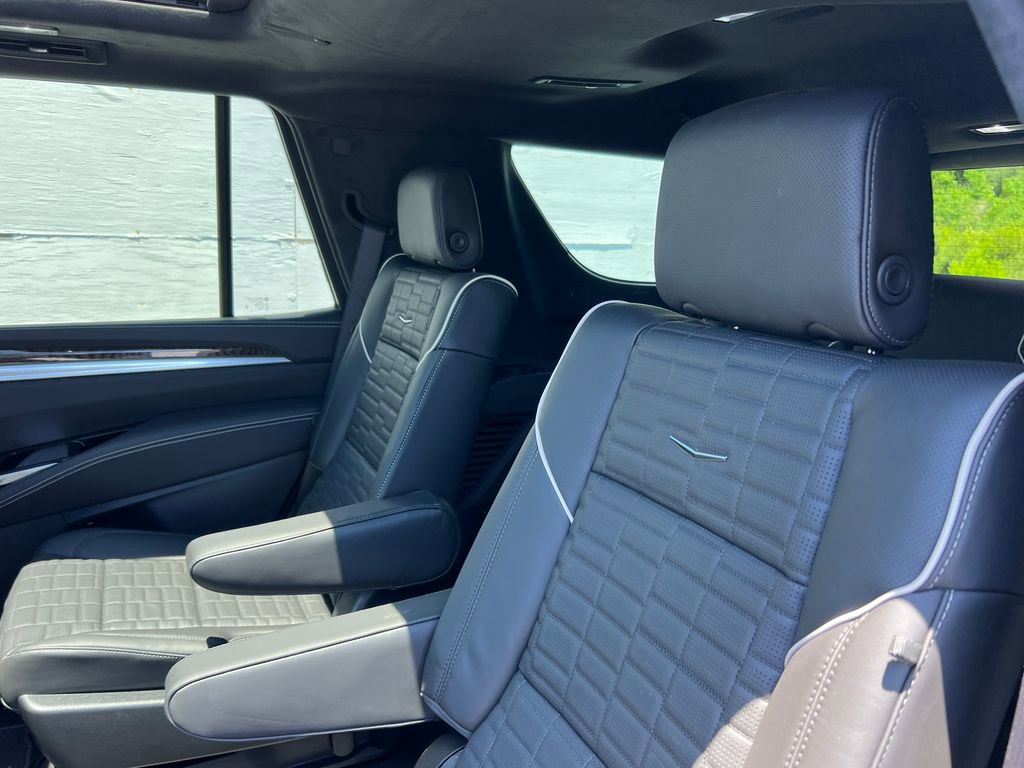 2026 Cadillac Escalade Platinum Luxury - Photo 18
