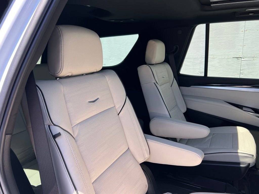 2026 Cadillac Escalade Sport - Photo 31