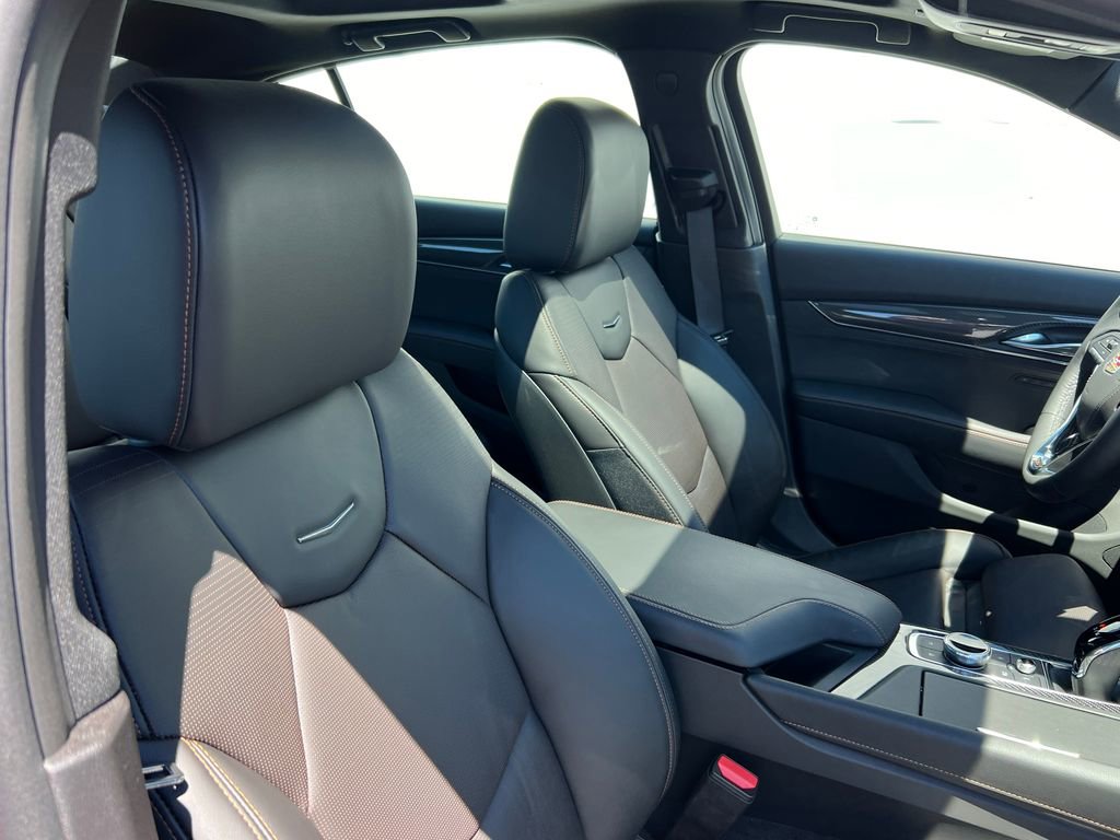 2026 Cadillac CT5 V-Series - Photo 23