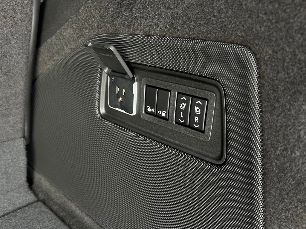 2026 Cadillac Escalade Platinum Sport - Photo 28