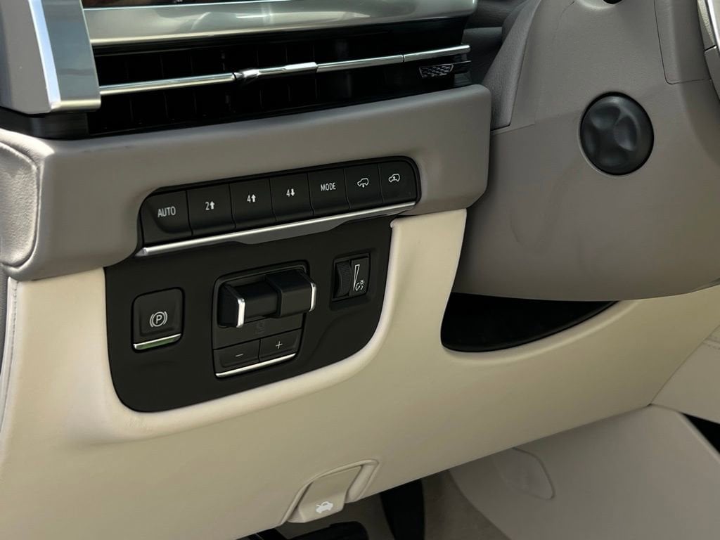 2026 Cadillac Escalade Platinum Luxury - Photo 9