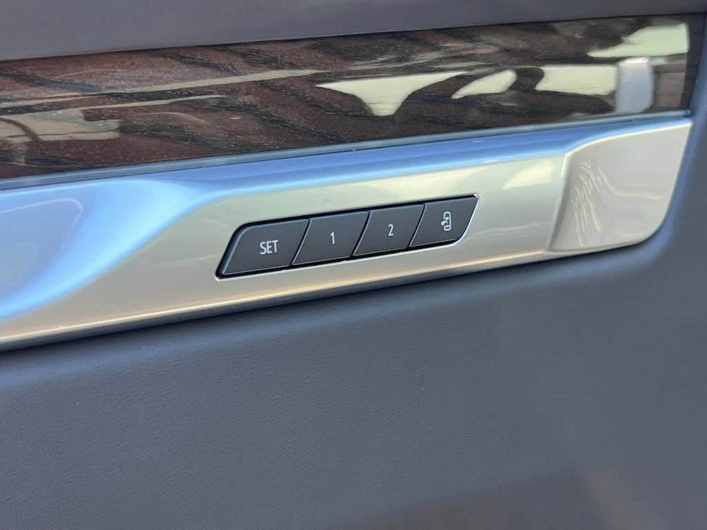 2026 Cadillac Escalade Platinum Luxury - Photo 7