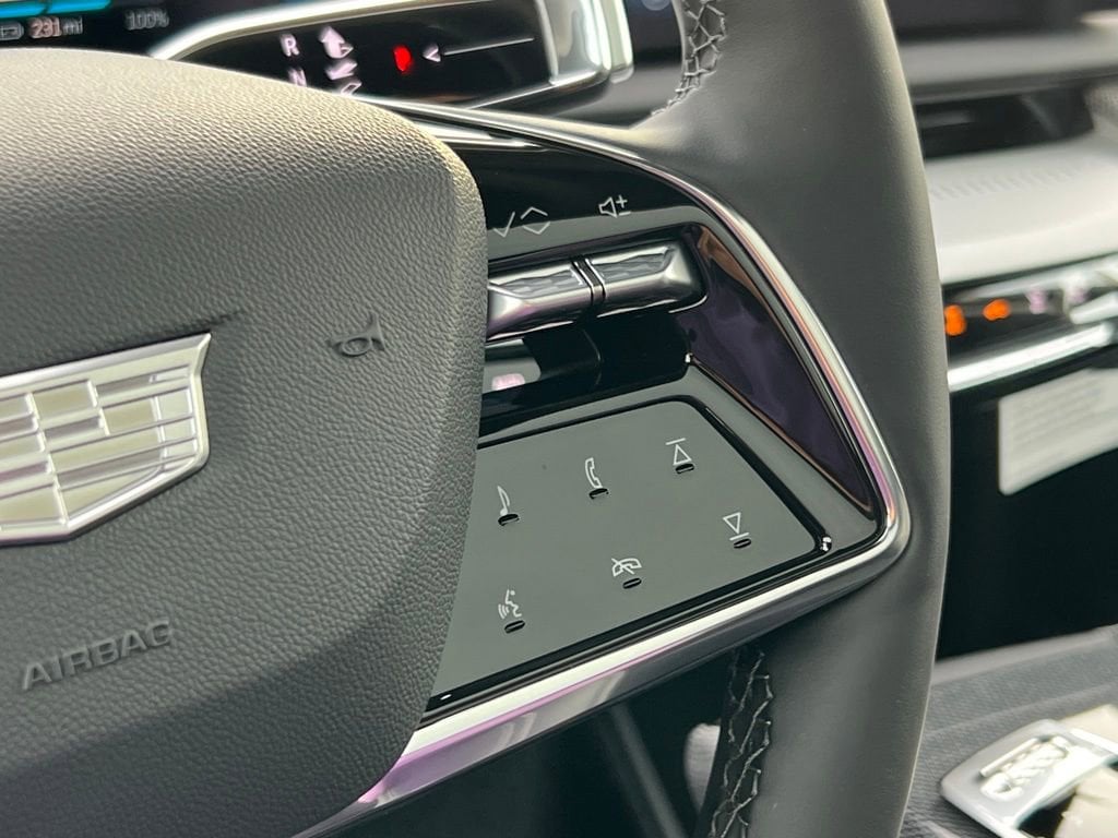 2026 Cadillac OPTIQ Luxury - Photo 35