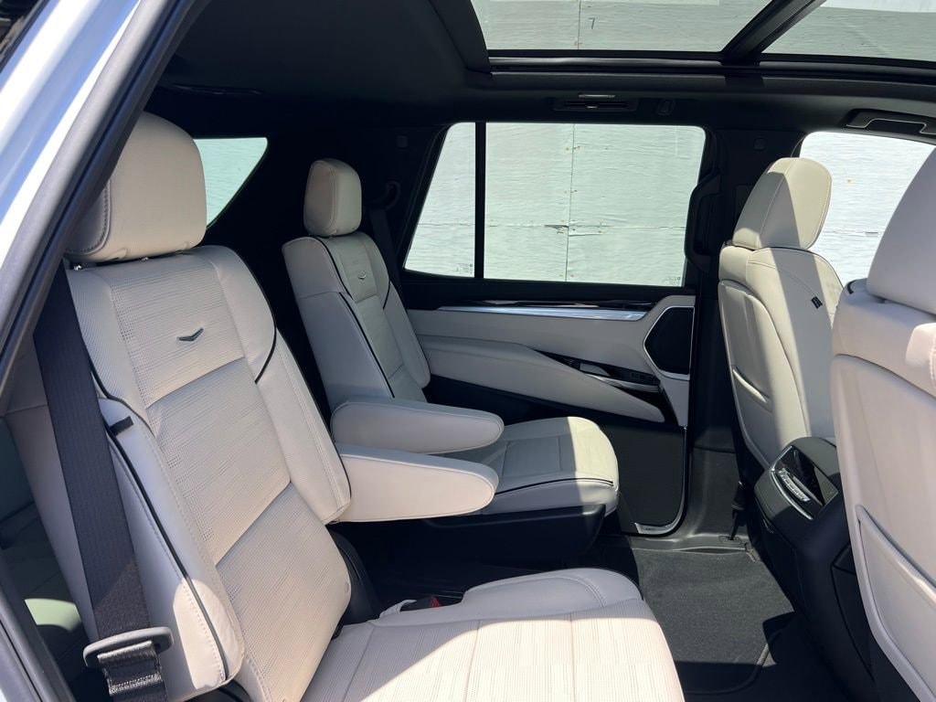 2026 Cadillac Escalade Sport - Photo 30
