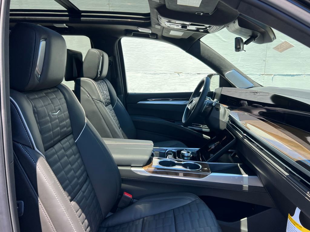 2026 Cadillac Escalade Platinum Luxury - Photo 34