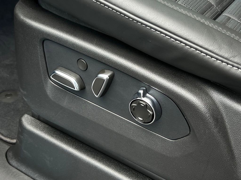 2026 Cadillac Escalade Platinum Sport - Photo 9