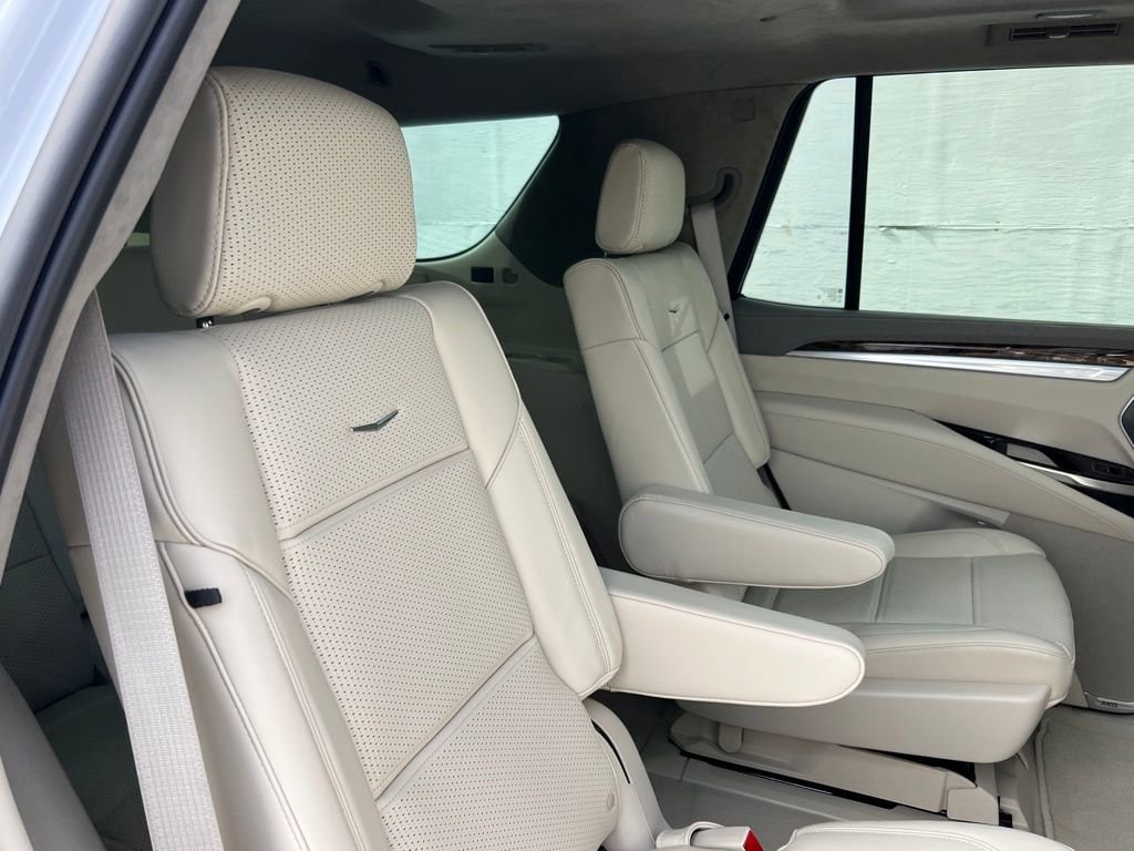 2026 Cadillac Escalade Platinum Luxury - Photo 28