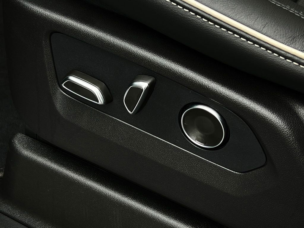2026 Cadillac Escalade Sport - Photo 10