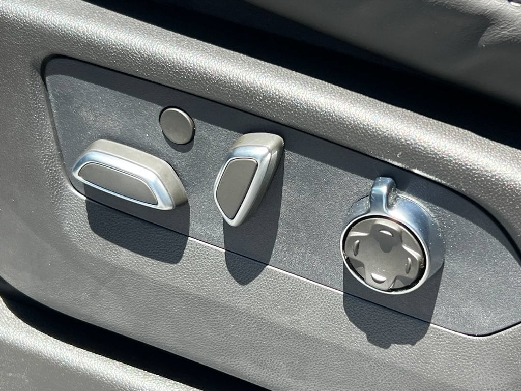 2026 Cadillac Escalade Platinum Luxury - Photo 8