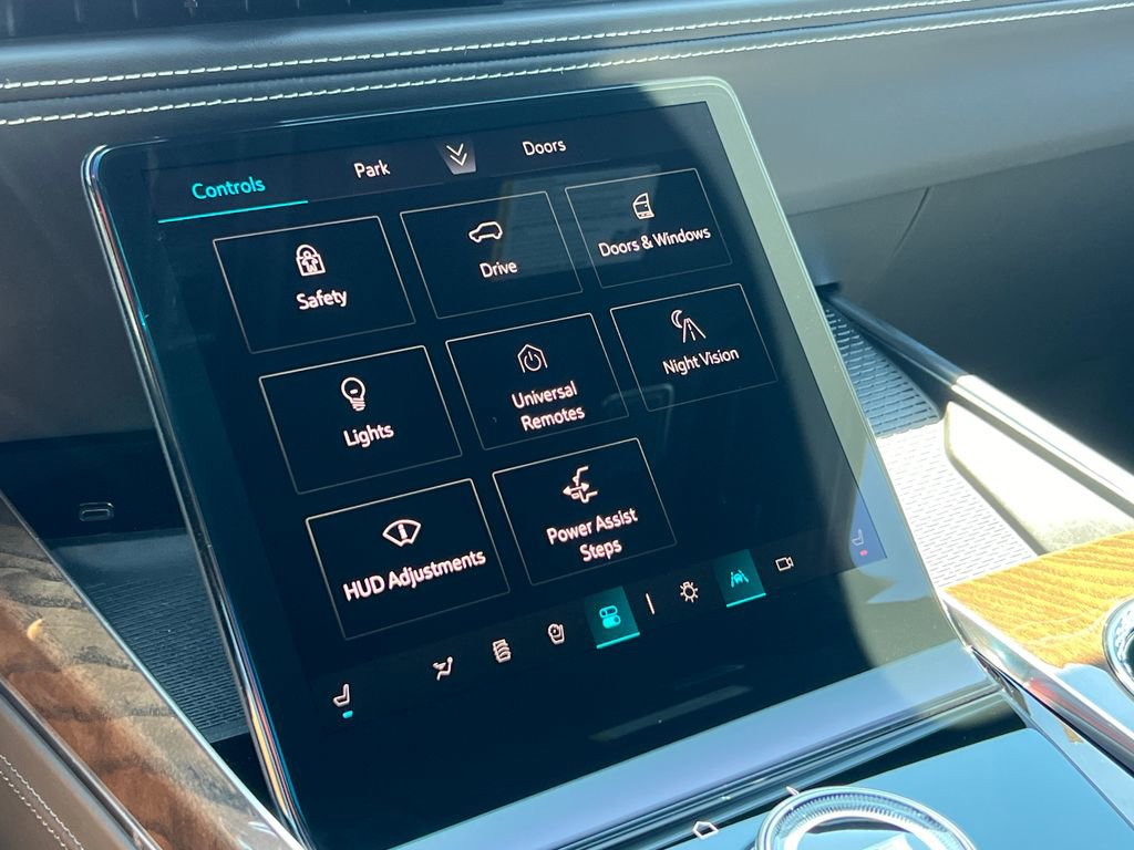2026 Cadillac Escalade Platinum Luxury - Photo 61