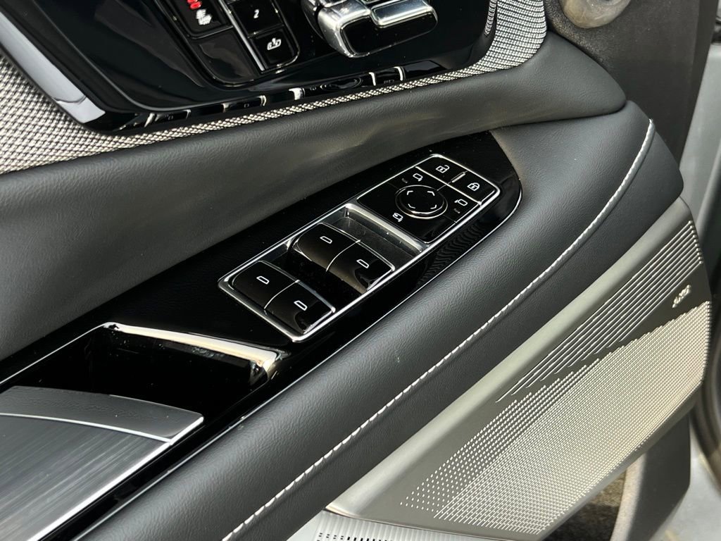 2026 Cadillac OPTIQ Luxury - Photo 7