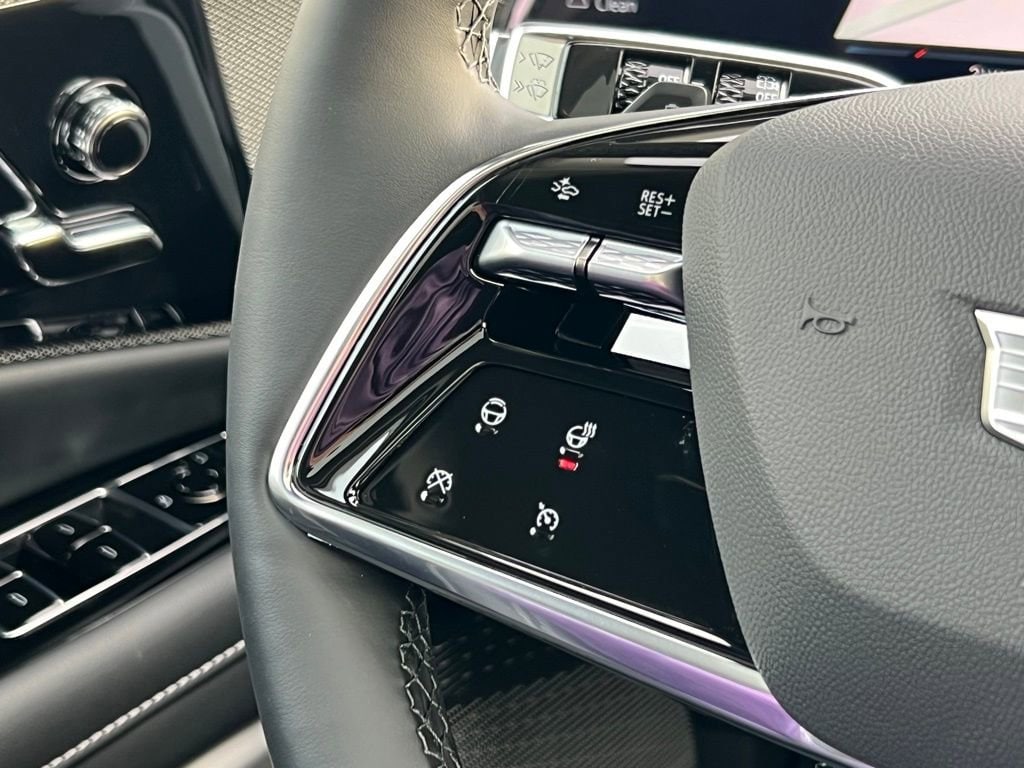 2026 Cadillac OPTIQ Luxury - Photo 34