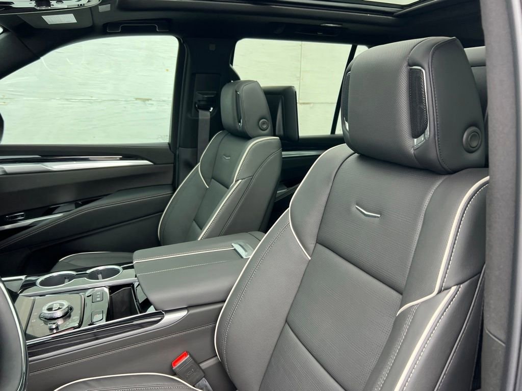 2026 Cadillac Escalade Sport - Photo 14