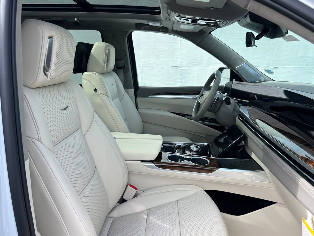 2026 Cadillac Escalade Platinum Luxury - Photo 31
