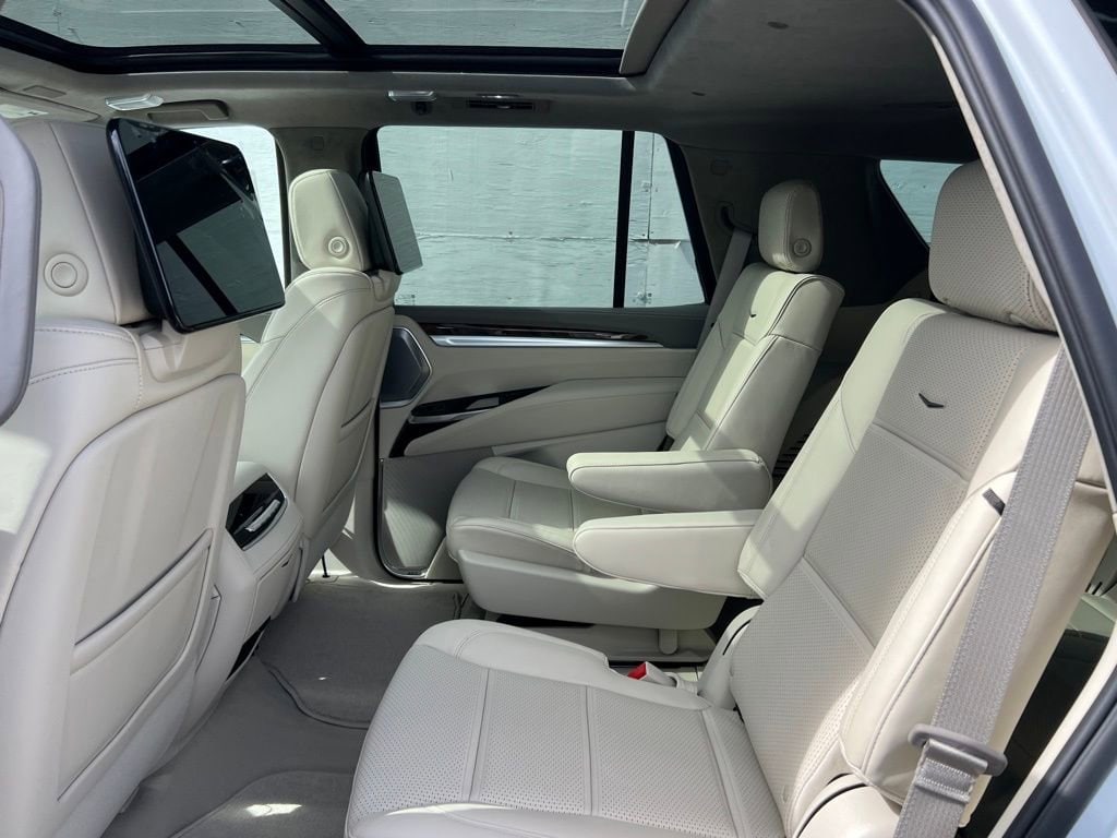 2026 Cadillac Escalade Platinum Luxury - Photo 17