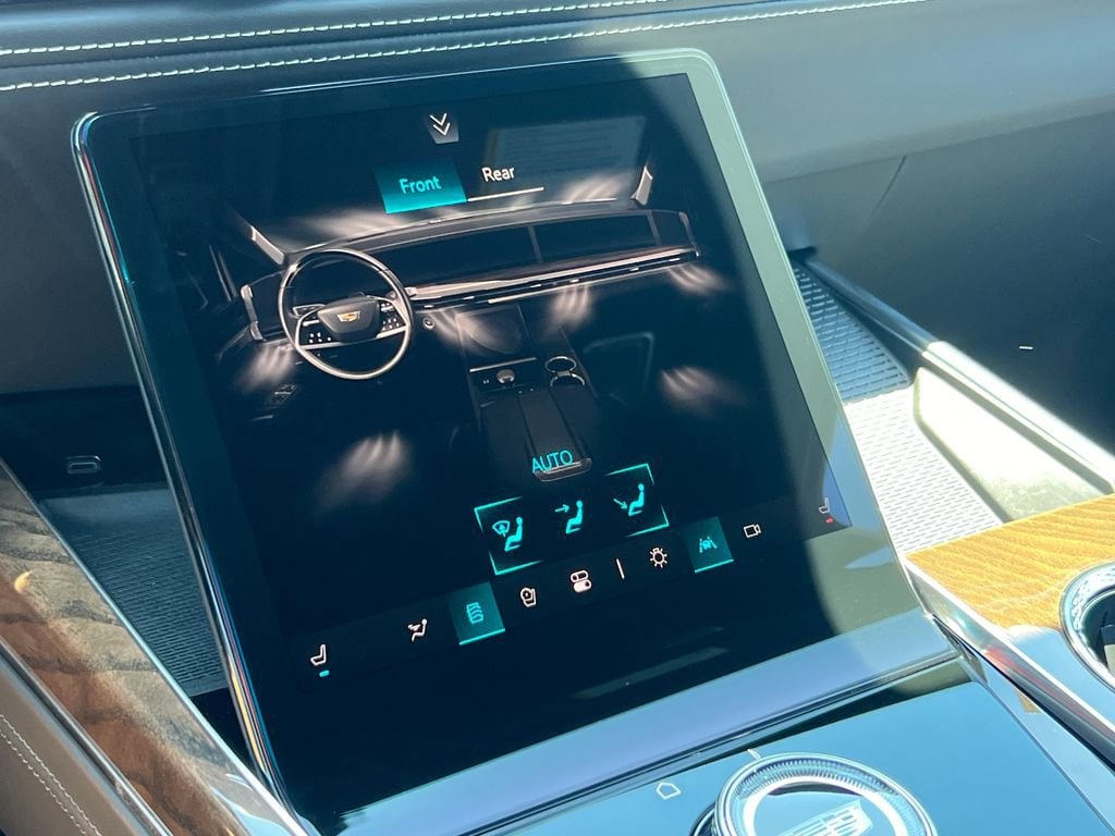 2026 Cadillac Escalade Platinum Luxury - Photo 60