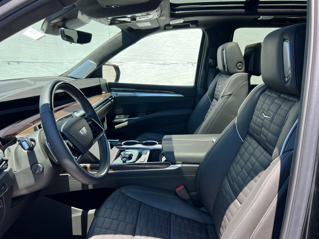 2026 Cadillac Escalade Platinum Luxury - Photo 12
