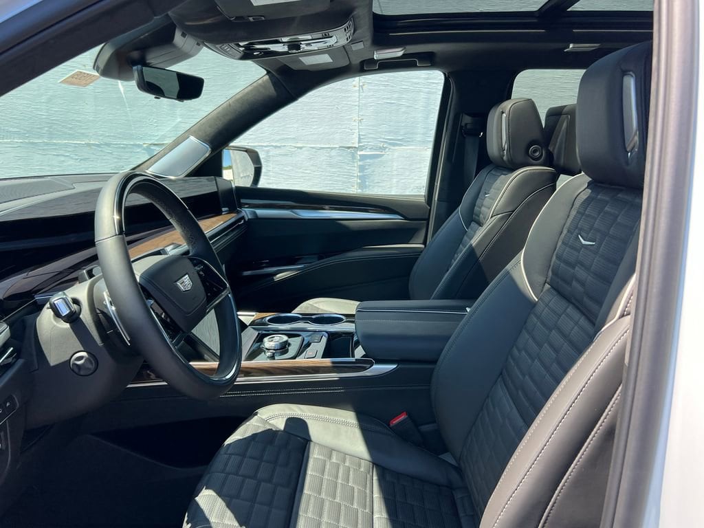 2026 Cadillac Escalade ESV Platinum Luxury - Photo 10