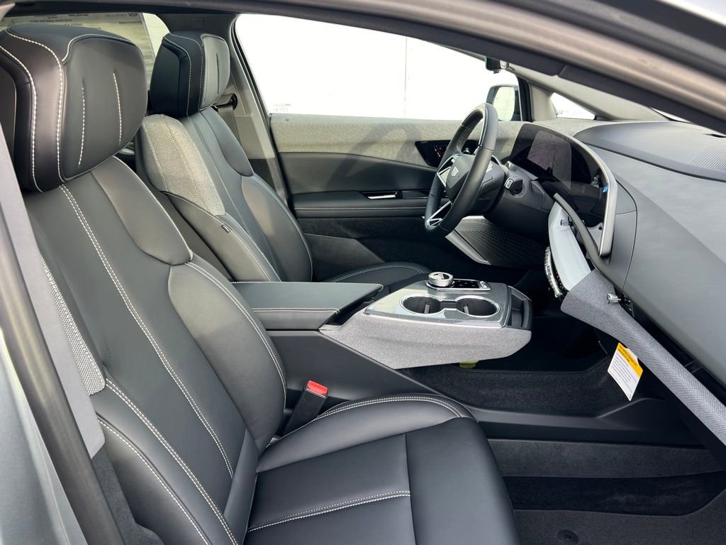 2026 Cadillac OPTIQ Luxury - Photo 23
