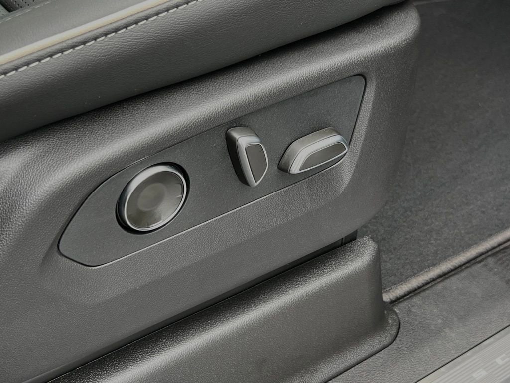 2026 Cadillac Escalade Sport - Photo 37