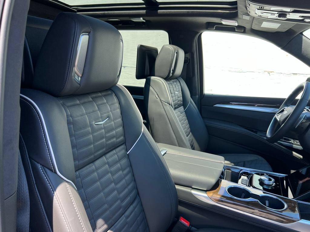 2026 Cadillac Escalade Platinum Luxury - Photo 32
