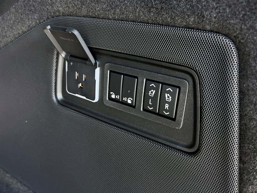 2026 Cadillac Escalade ESV Platinum Luxury - Photo 25