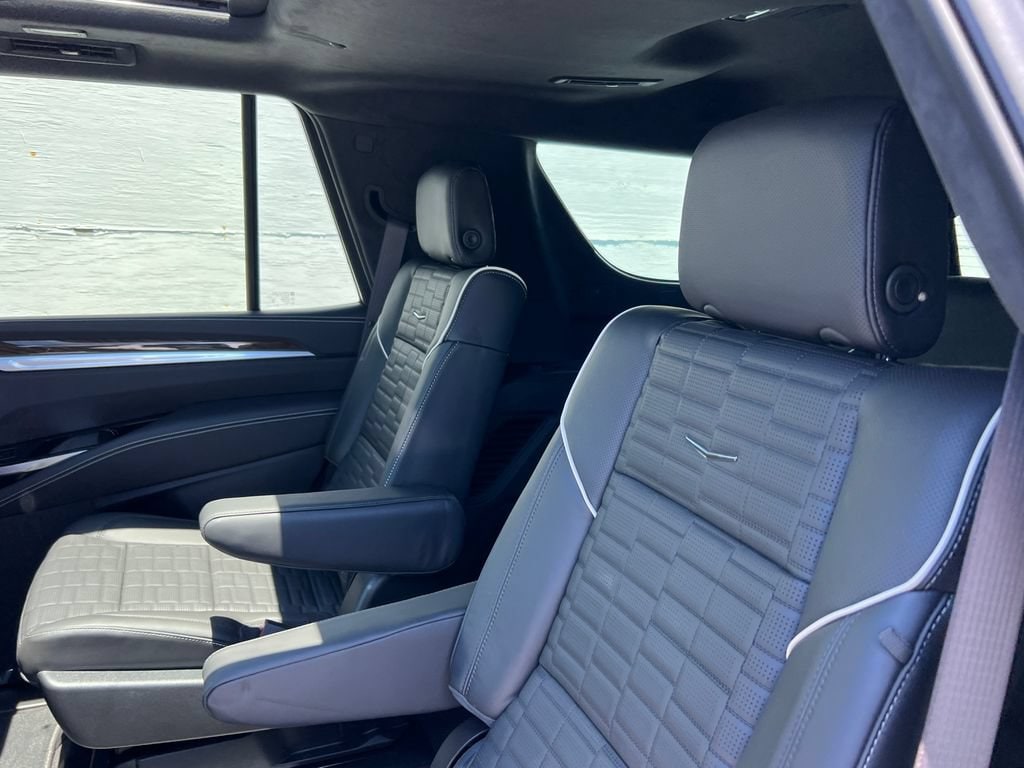 2026 Cadillac Escalade Platinum Luxury - Photo 18