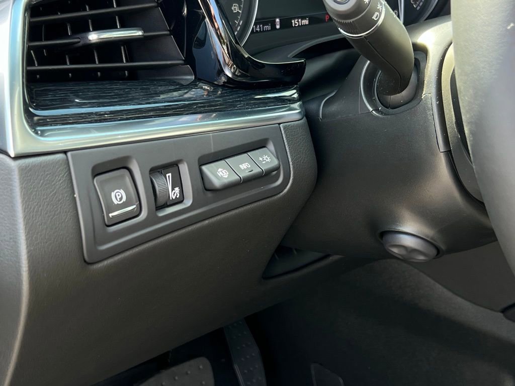 2025 Cadillac XT5 Premium Luxury photo 4
