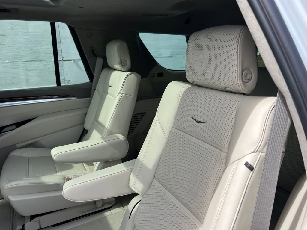 2026 Cadillac Escalade Platinum Luxury - Photo 18