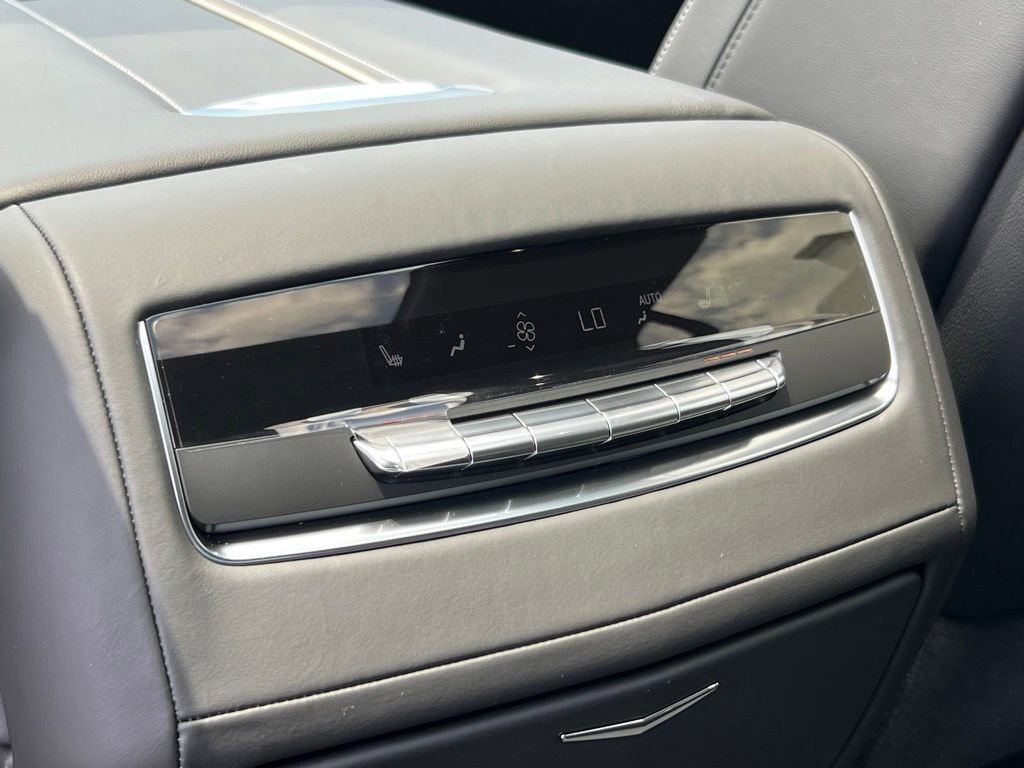 2026 Cadillac Escalade Platinum Sport - Photo 23