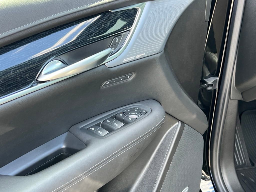 2025 Cadillac XT5 Premium Luxury photo 2