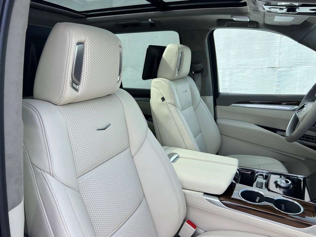 2026 Cadillac Escalade Platinum Luxury - Photo 32